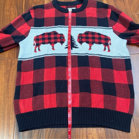 Buffalo Plaid St. John’s Bay Sweater. Size Large. - Picture 5 of 5